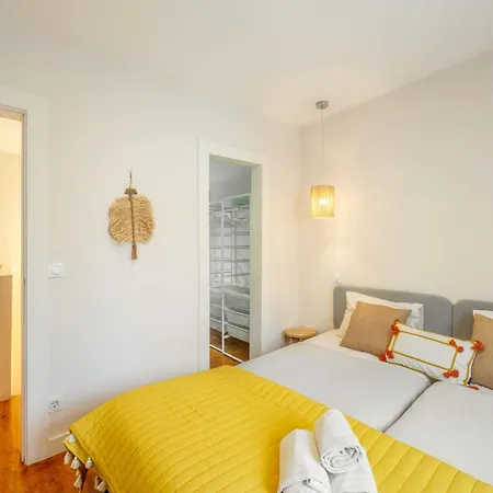 Bmyguest - Inner Bairro Alto * Lizbona